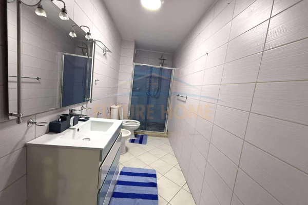 Shtepi ne shitje Apartament ne Tirane, 1+1, Mobilimi E mobiluar, Pagesa 127,000  Euro.