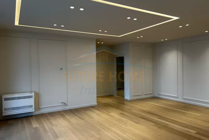 Shtepi ne shitje Apartament ne Tirane, 3+1, Mobilimi Pjeserisht e mobiluar, Pagesa 390,000  Euro.