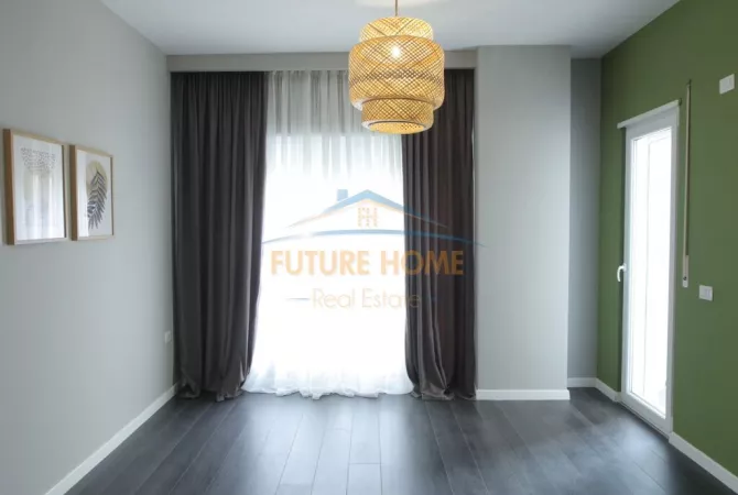 Shtepi ne shitje Apartament ne Tirane, 1+1, Mobilimi Bosh, pa mobiluar, Pagesa 170,000  Euro.