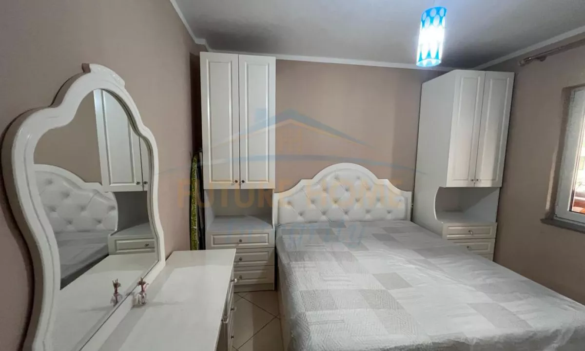 Shtepi me qera Apartament ne Tirane, 1+1, Mobilimi E mobiluar, Pagesa 500  Euro.