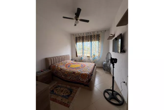 Shtepi ne shitje Apartament ne Tirane, 2+1, Mobilimi E mobiluar, Pagesa 144,000  Euro.