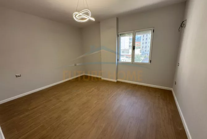 Shitet, Apartament 2+1, Rruga Shefqet Kuka ,Fresk, Tiranë.