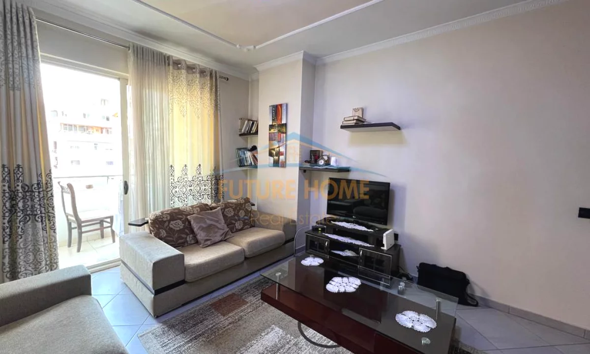 Shtepi ne shitje Apartament ne Tirane, 2+1, Mobilimi E mobiluar, Pagesa 142,500  Euro.