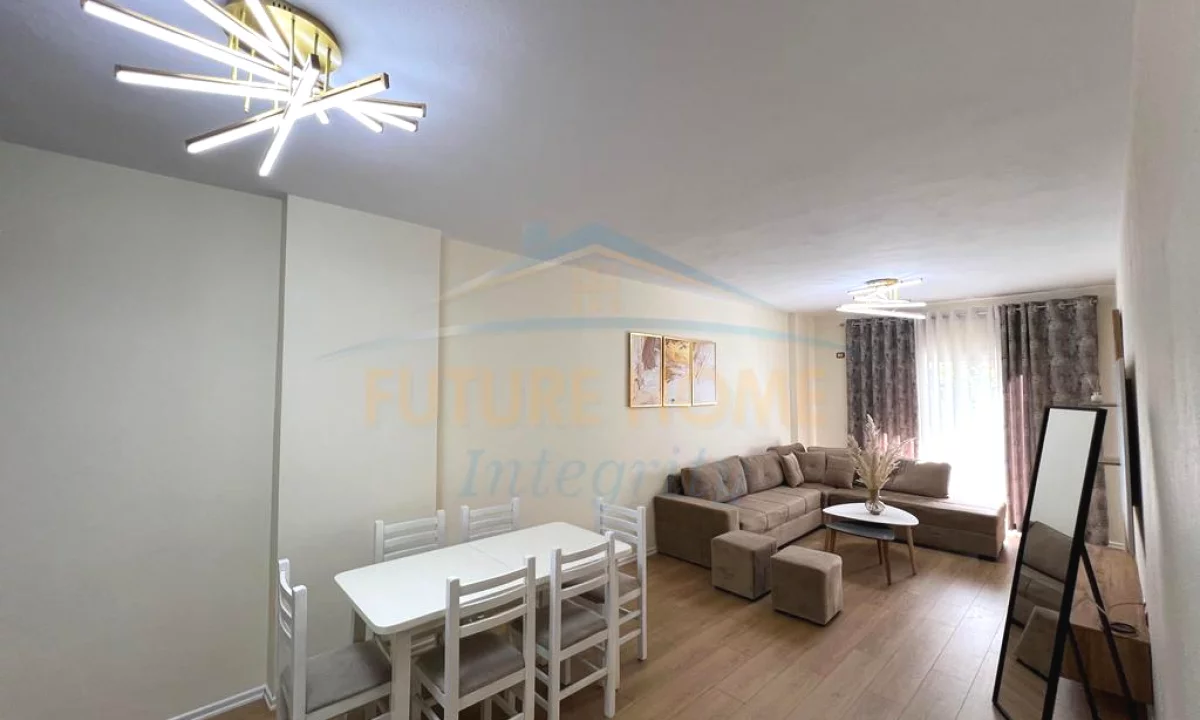Shtepi ne shitje Apartament ne Tirane, 2+1, Mobilimi E mobiluar, Pagesa 145,001  Euro.