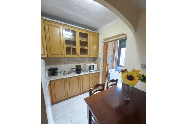 Appartamento in vendita a Tirana 1+1, Arredato