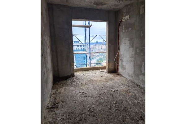 Shtepi ne shitje Apartament ne Tirane, 3+1, Mobilimi Bosh, pa mobiluar, Pagesa 185,000  Euro.