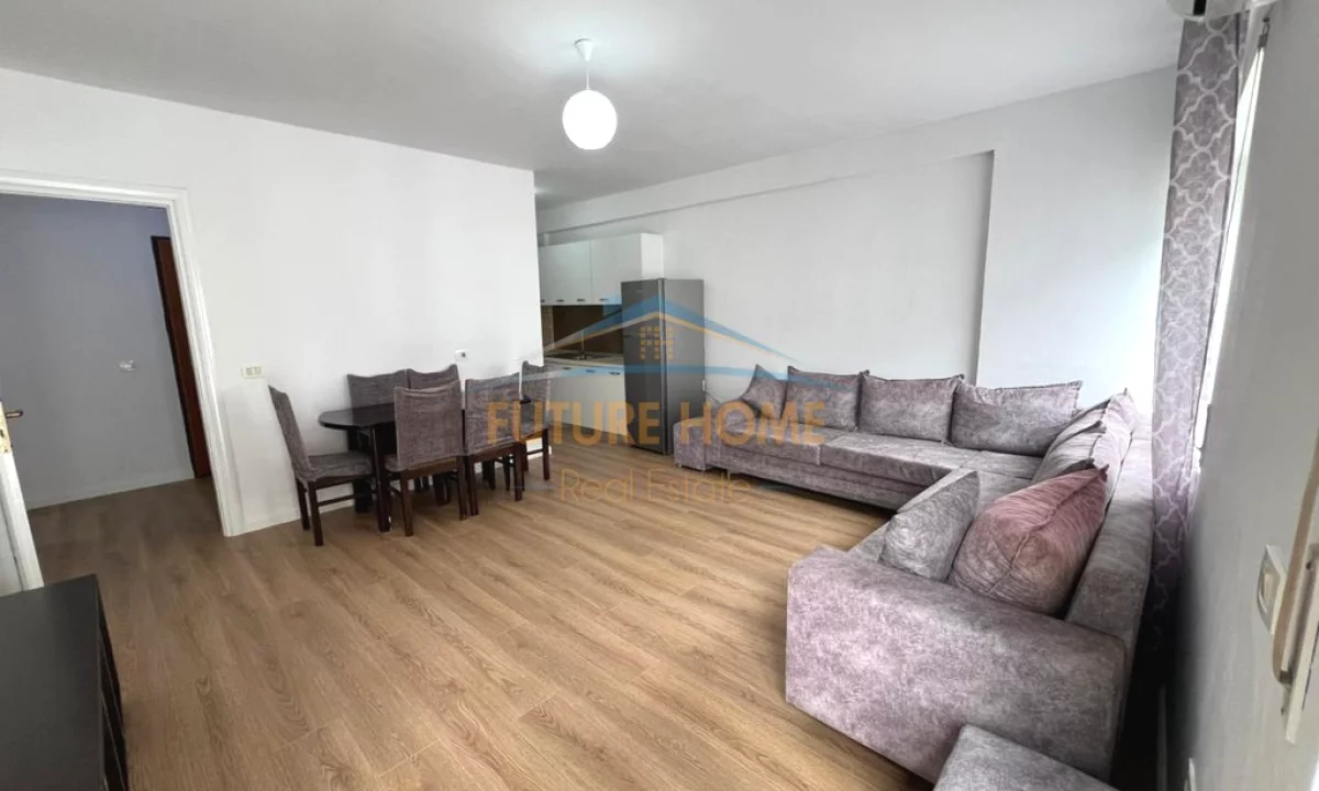 Shtepi ne shitje Apartament ne Tirane, 1+1, Mobilimi E mobiluar, Pagesa 165,000  Euro.