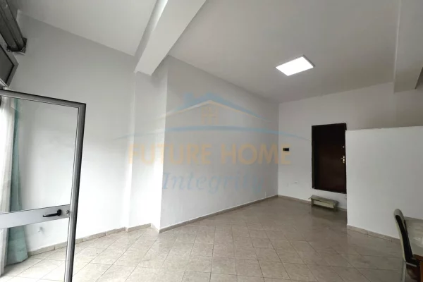 Ambient biznesi me qera 1+1 ne Tirane - 40,000 Leke