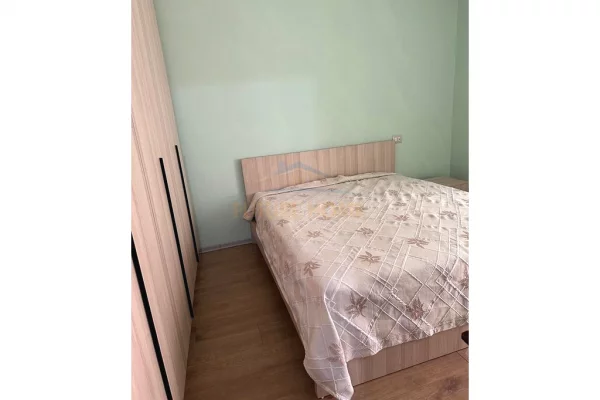 Shtepi me qera Apartament ne Tirane, 2+1, Mobilimi E mobiluar, Pagesa 500  Euro.