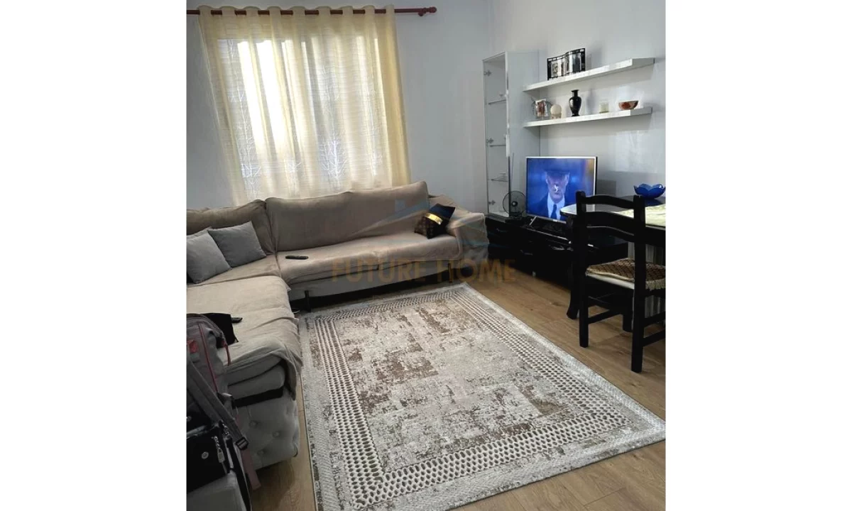 Shtepi me qera Apartament ne Tirane, 2+1, Mobilimi E mobiluar, Pagesa 500  Euro.