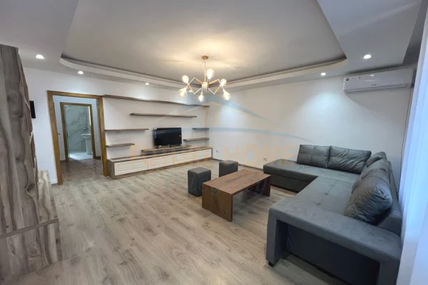 Shtepi me qera 2+1 ne Tirane - 600 Euro