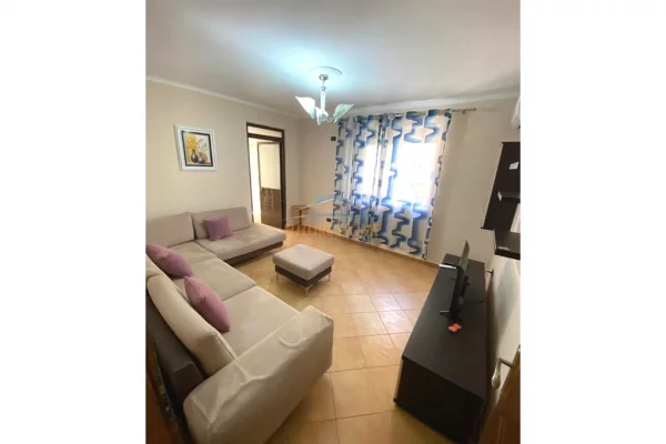 Shtepi me qera Apartament ne Tirane, 1+1, Mobilimi E mobiluar, Pagesa 50,000  Leke.