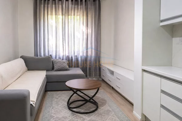 Shtepi me qera 2+1 ne Tirane - 650 Euro
