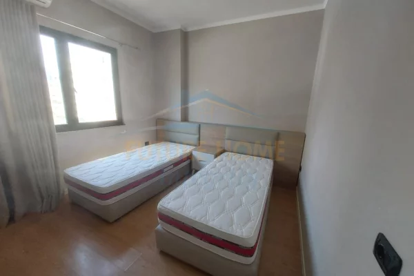 Shtepi me qera Apartament ne Tirane, 2+1, Mobilimi E mobiluar, Pagesa 50,000  Leke.