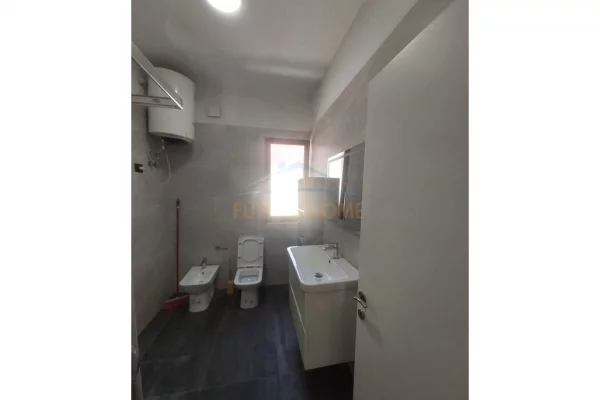 Shtepi me qera Apartament ne Tirane, 2+1, Mobilimi E mobiluar, Pagesa 50,000  Leke.