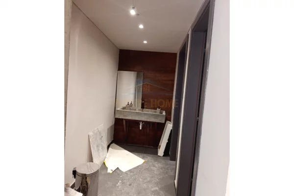 Qera, Ambient Biznesi, Rruga e Kavajes, Tirane. 1,300 Euro