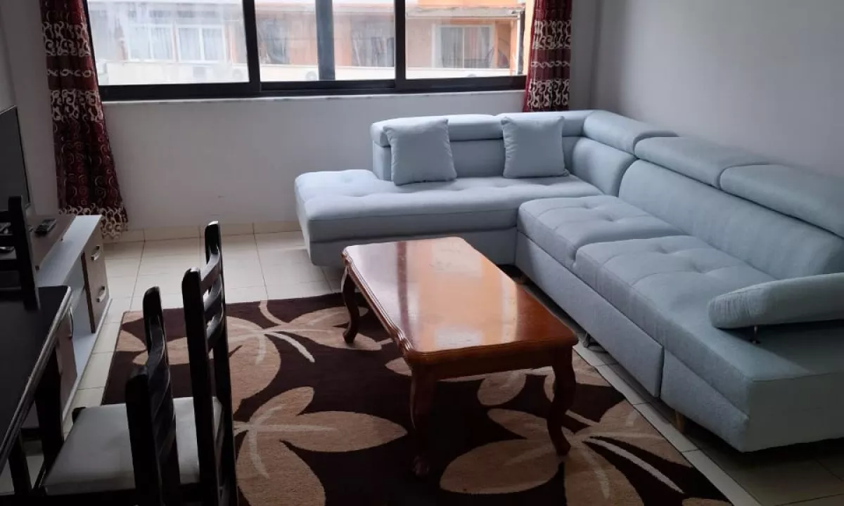 Shtepi me qera Apartament ne Tirane, 1+1, Mobilimi E mobiluar, Pagesa 40,000  Leke.