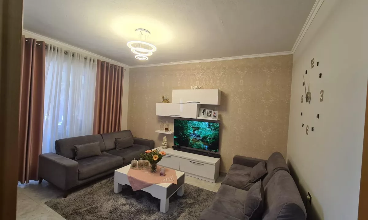 Shtepi me qera Apartament ne Tirane, 1+1, Mobilimi E mobiluar, Pagesa 55,000  Leke.