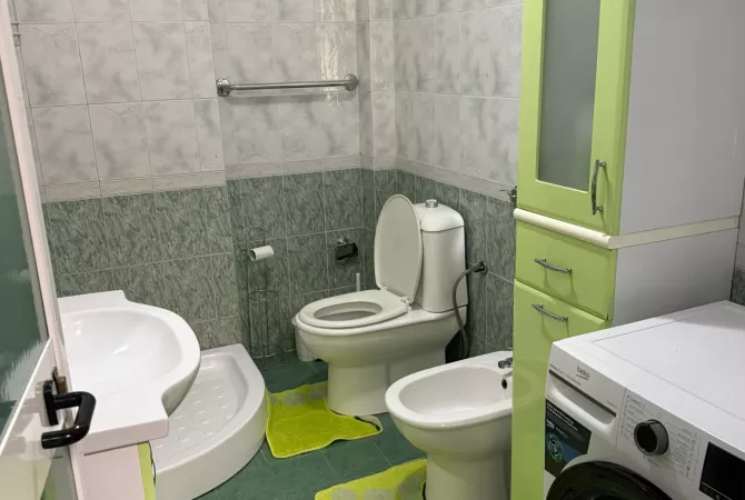 Shtepi me qera Apartament ne Tirane, 1+1, Mobilimi E mobiluar, Pagesa 55,000  Leke.