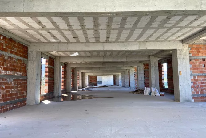 Business Property for Rent 4+1 in Tirana - 9,000 Euro