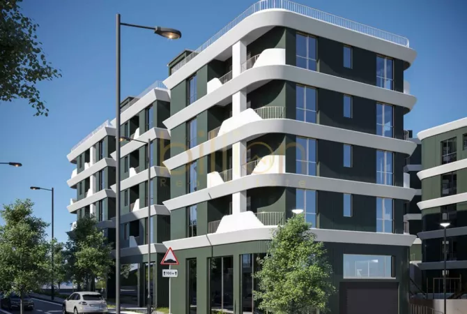 Shitet Apartament 2+1+2, Liqeni thate 