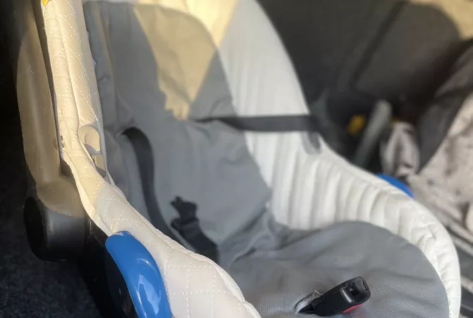 Veshje dhe Aksesor per Femije ne Tirane - 450 Euro