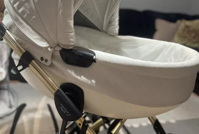 Veshje dhe Aksesor per Femije ne Tirane - 450 Euro