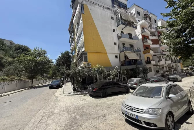 Business Property in Sale 1+1 in Tirana - 94,000 Euro