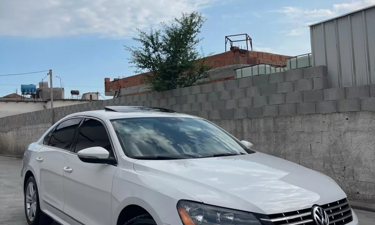 Auto in Vendita a Tirana, Volkswagen, 2013 Diesel,Kambio Automatik Pagamento 8,600  Euro.