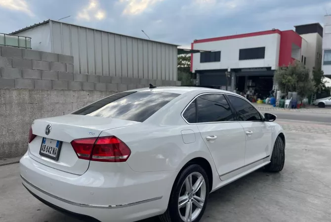 Auto in Vendita a Tirana - 8,600 Euro