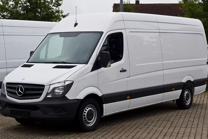 Sherbime Udhetimi dhe Transporti ne Tirane - 100 Leke