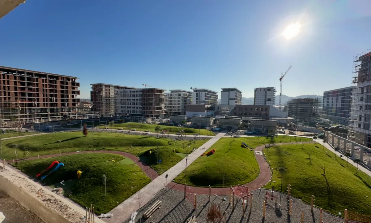 Shtepi ne shitje Apartament ne Tirane, 2+1, Mobilimi Bosh, pa mobiluar, Pagesa 106,800  Euro.