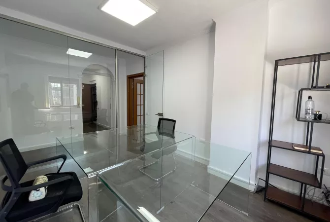 Business Property for Rent 3+1 in Tirana - 1,100 Euro