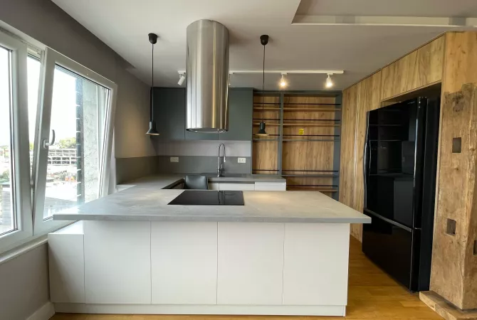 Shtepi ne shitje Duplex(shtepi me 2 kate) ne Tirane, 2+1, Mobilimi E mobiluar, Pagesa 230,000  Euro.