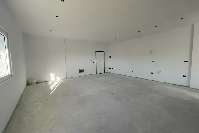 Shtepi ne shitje Apartament ne Tirane, 1+1, Mobilimi Bosh, pa mobiluar, Pagesa 115,500  Euro.