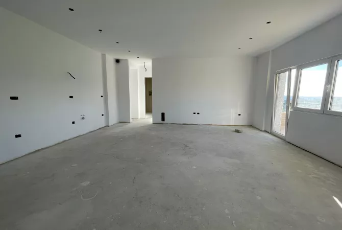 Shtepi ne shitje Apartament ne Tirane, 1+1, Mobilimi Bosh, pa mobiluar, Pagesa 115,500  Euro.