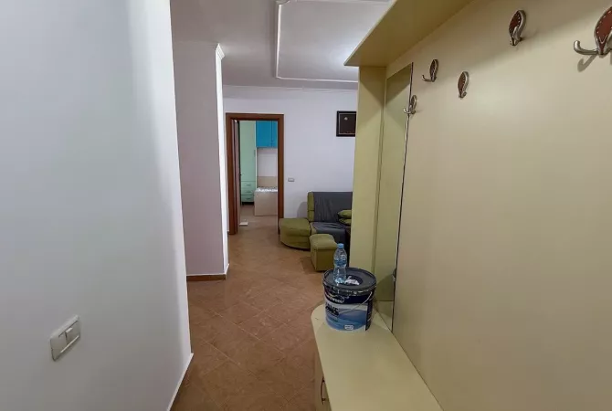 Shtepi ne shitje Apartament ne Tirane, 2+1, Mobilimi E mobiluar, Pagesa 127,000  Euro.