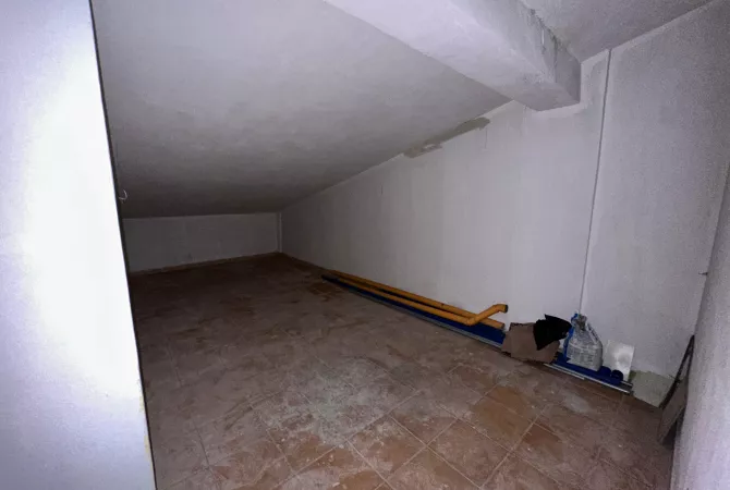 Ambient Biznesi Per Shitje Tek Inxhinieria E Ndertimit. 