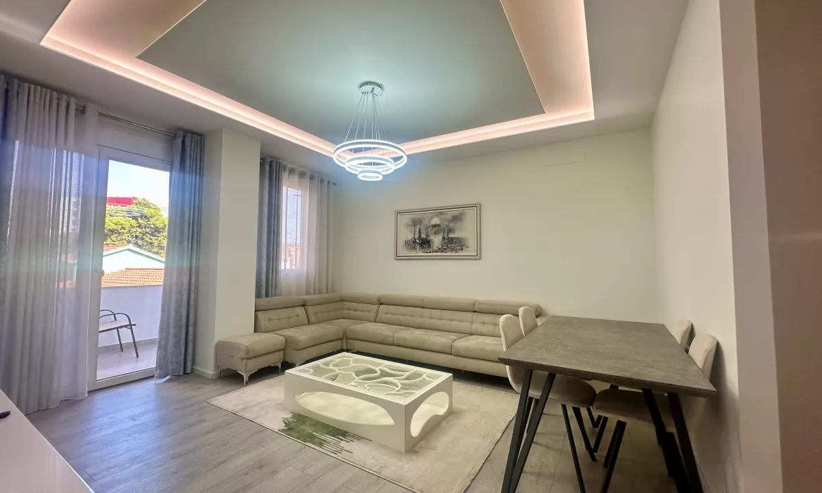 Shtepi me qera Apartament ne Tirane, 2+1, Mobilimi E mobiluar, Pagesa 1,050  Euro.