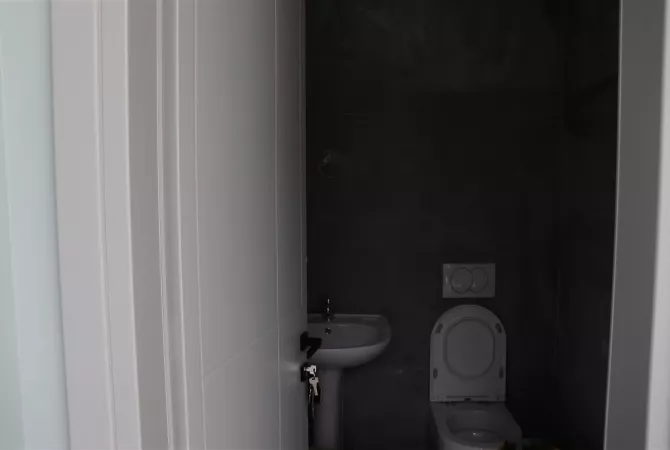 Ambient Biznesi Per Qira Ne Rr.Ndre Mjeda/Kompleksi Star. 