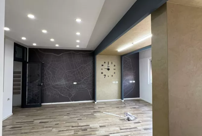 Business Property for Rent 3+1 in Tirana - 1,400 Euro