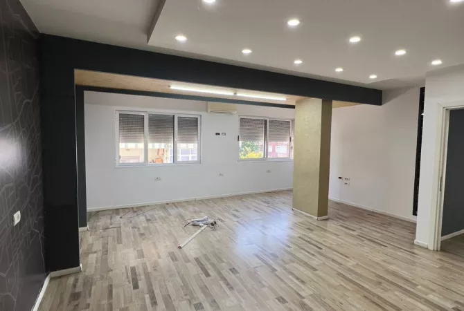 Business Property for Rent 3+1 in Tirana - 1,400 Euro