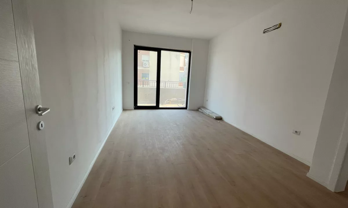 Apartment for sale in Tirana 1+1, Emty