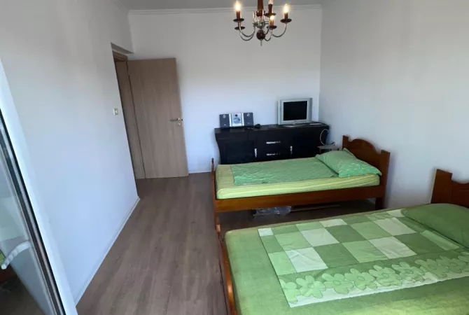 Shtepi ne shitje Apartament ne Tirane, 2+1, Mobilimi E mobiluar, Pagesa 147,000  Euro.