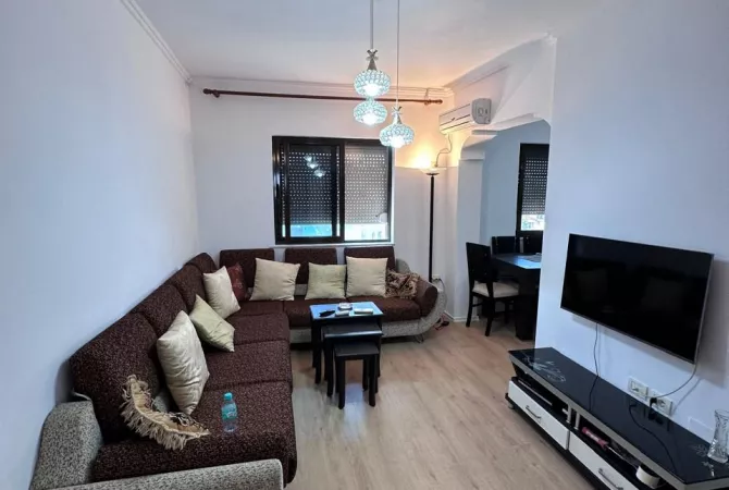 Apartament 2+1 per shitje buze rruges Bardhyl.