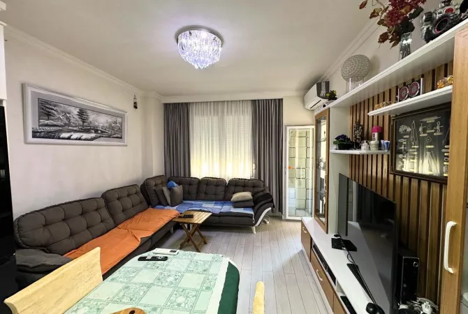 Shtepi ne shitje Apartament ne Tirane, 1+1, Mobilimi E mobiluar, Pagesa 93,000  Euro.