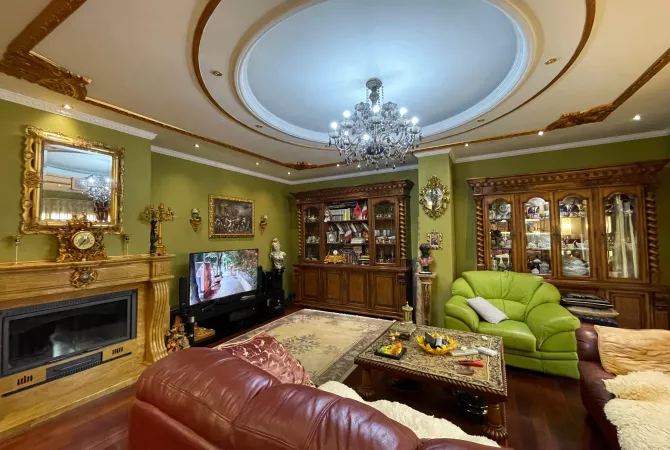 Shtepi ne shitje Apartament ne Tirane, 3+1, Mobilimi E mobiluar, Pagesa 650,000  Euro.