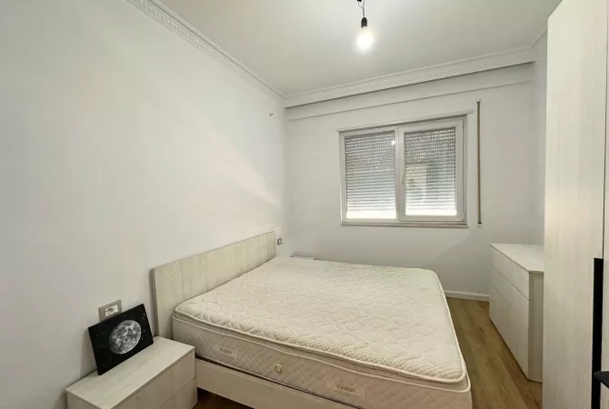 Shtepi ne shitje Apartament ne Tirane, 2+1, Mobilimi E mobiluar, Pagesa 190,000  Euro.