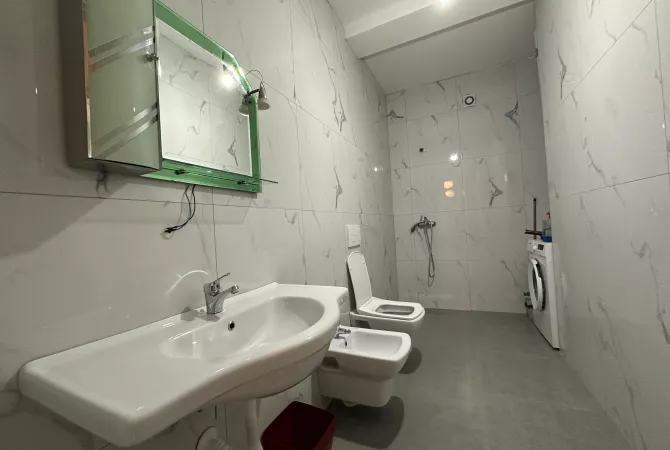 Shtepi ne shitje Apartament ne Tirane, 1+1, Mobilimi E mobiluar, Pagesa 140,000  Euro.