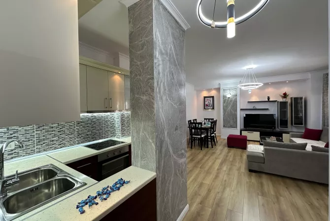 Shtepi ne shitje Apartament ne Tirane, 2+1, Mobilimi E mobiluar, Pagesa 145,000  Euro.